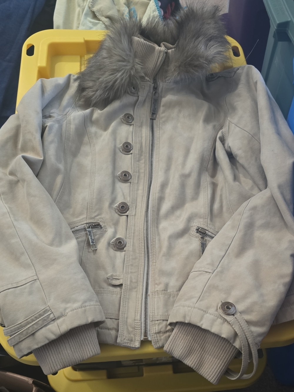Y2k BKE fur-neck Jacket. Sandwash Style. Missing Button. Large.